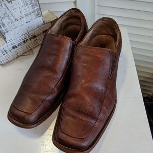 GBX Slip On  Dress Casual Shoes size mens 10.5. Box 11